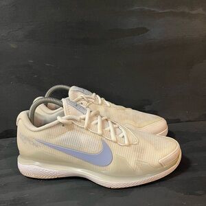 Nike Court Air Zoom Vapor Pro Women’s Size 8 White Tennis Sneakers CZ0222-108